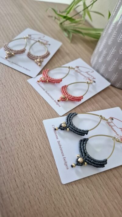 Boucles d’oreilles en micro-macramé