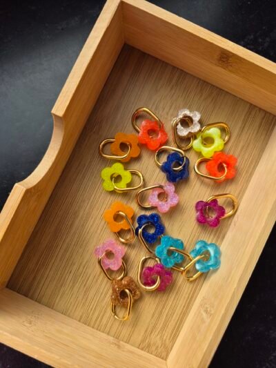 Boucles d’oreilles fleurs en résine